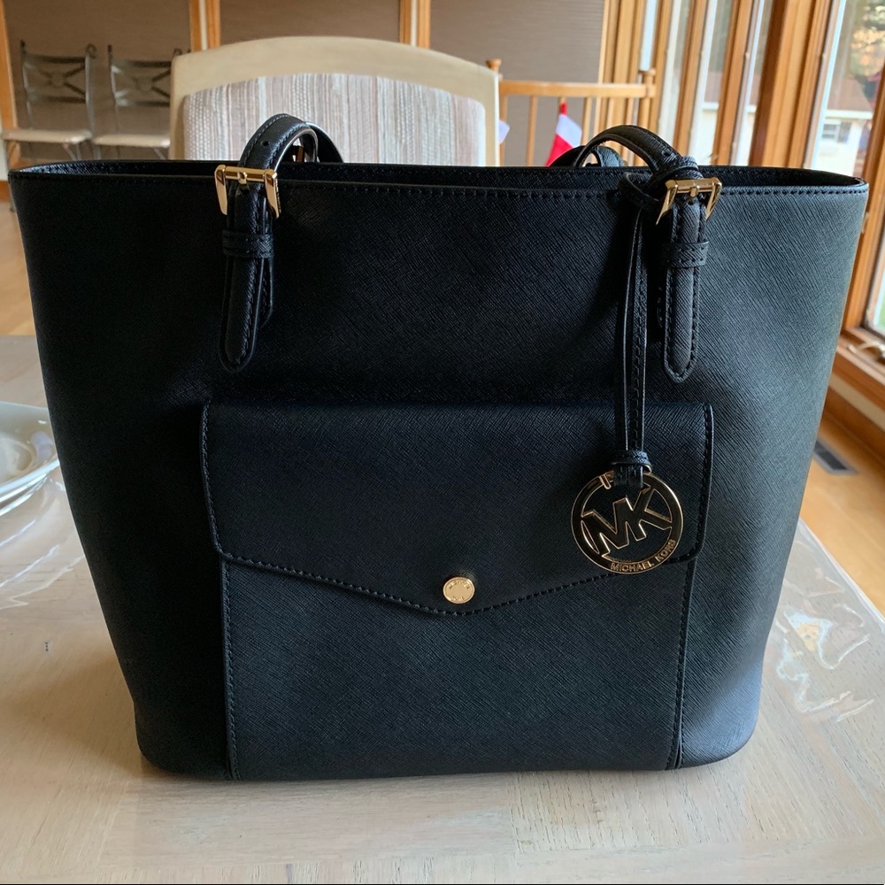 Michael kors tote